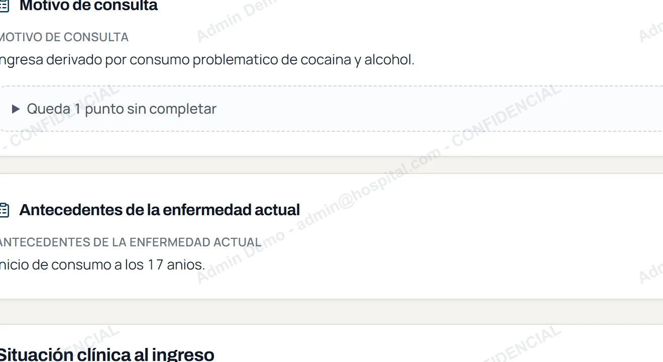 Historia cl&iacute;nica en pantalla, cruzada por una marca de agua que repite el nombre y el correo de quien la est&aacute; leyendo.